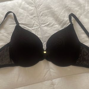 Black Natori bra, size 34c